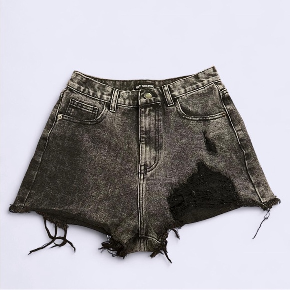 PrettyLittleThing Pants - PrettyLittleThing Grey Distressed Shorts
